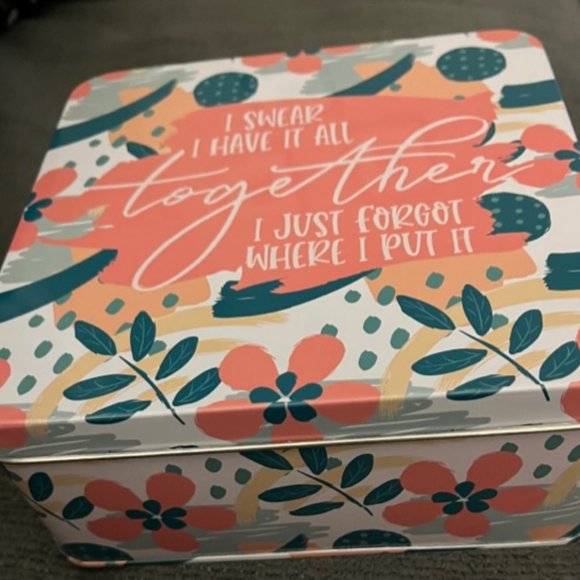 Decorative Tin "I Swear I have it all together" - Picture 2 of 3